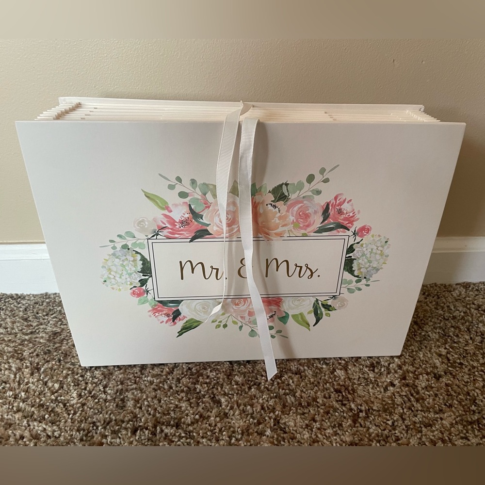 Mr. & Mrs. Expandable File Folder for Wedding Planning